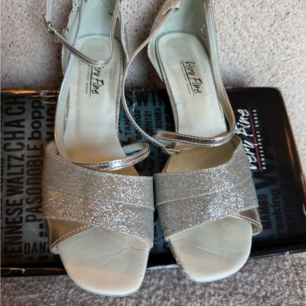 Very Fine Dancesport shoes, Silver, Sz 8.5